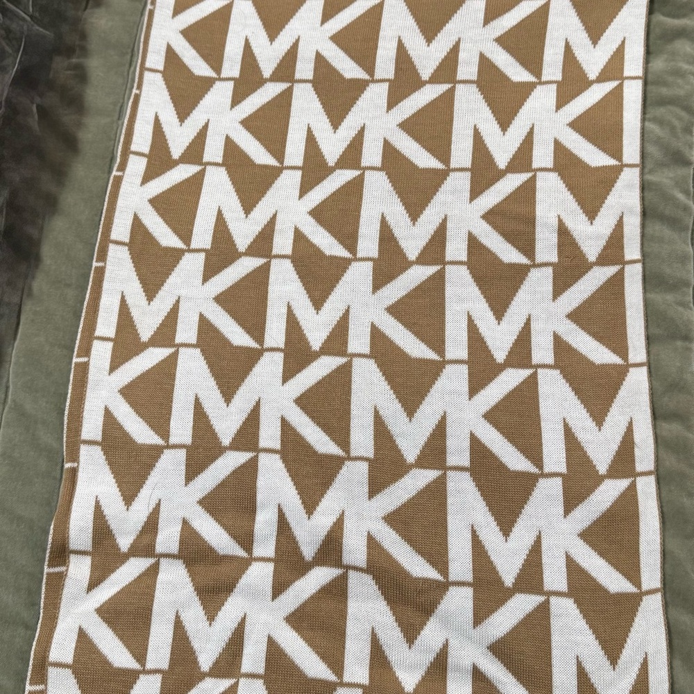 Michael Kors Logo Intarsia Knit Scarf